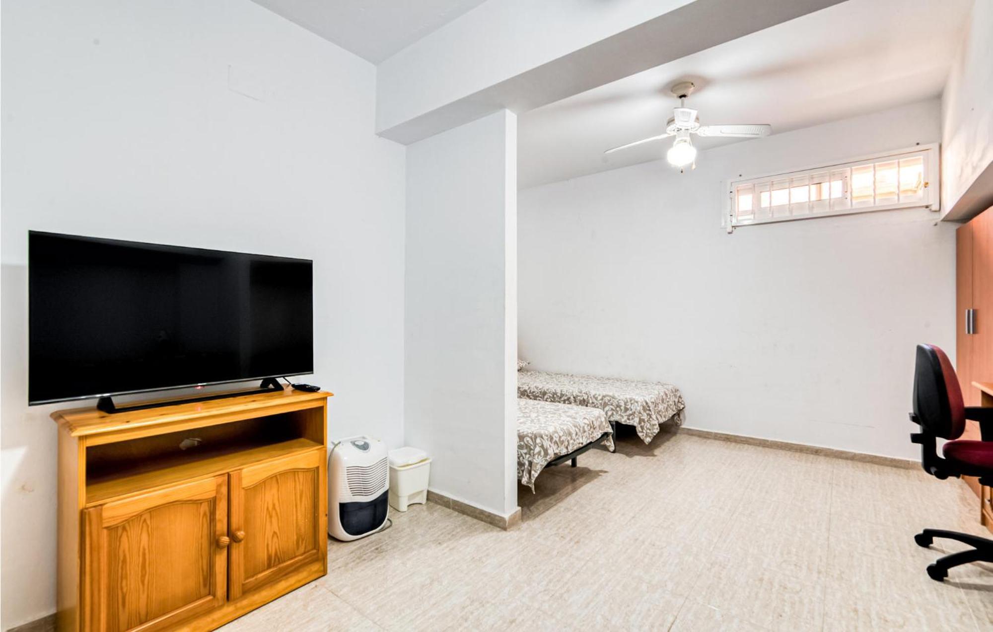 Gorgeous Home In Santa Pola With Wifi Εξωτερικό φωτογραφία